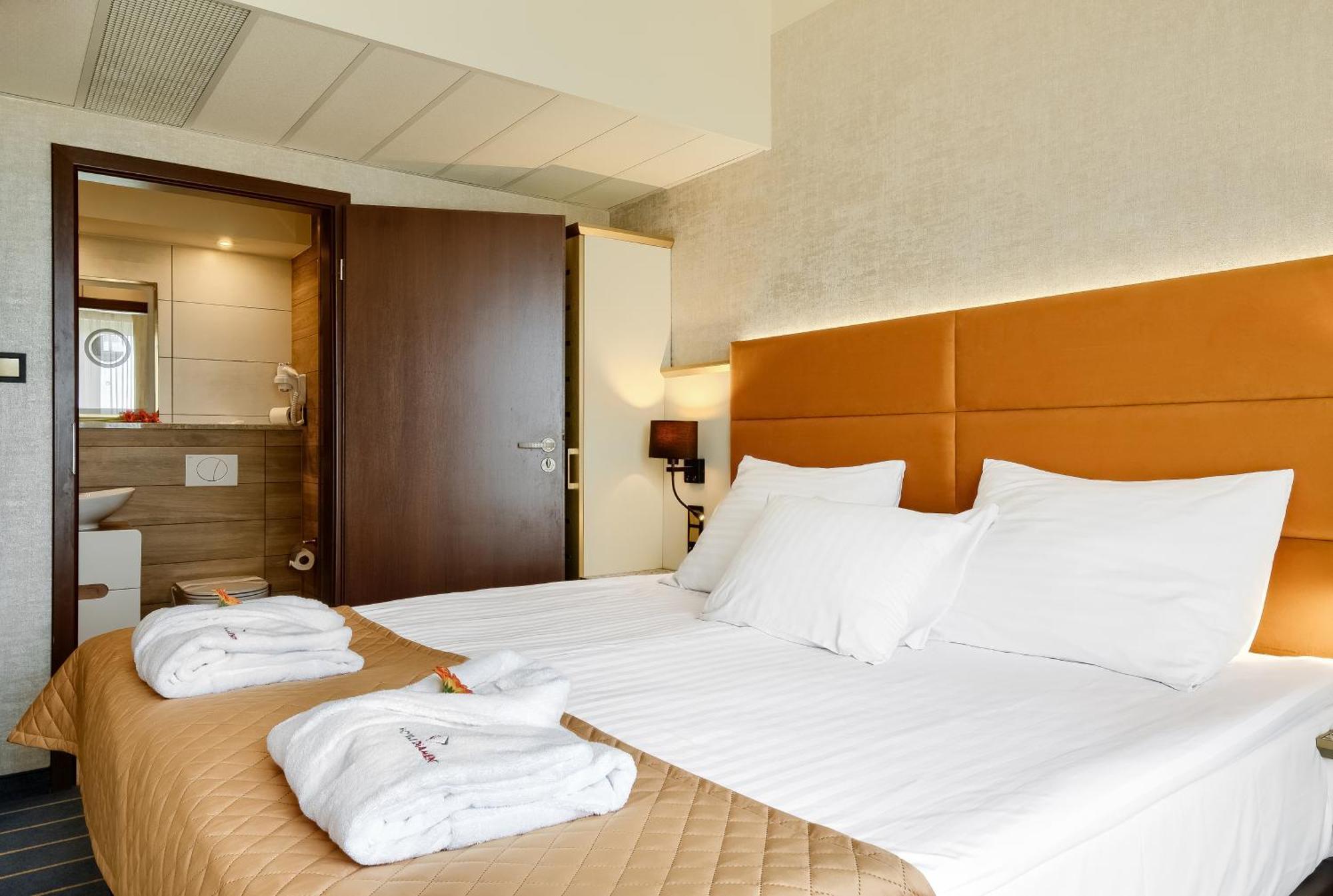 Park Hotel Diament Breslavia Exterior foto