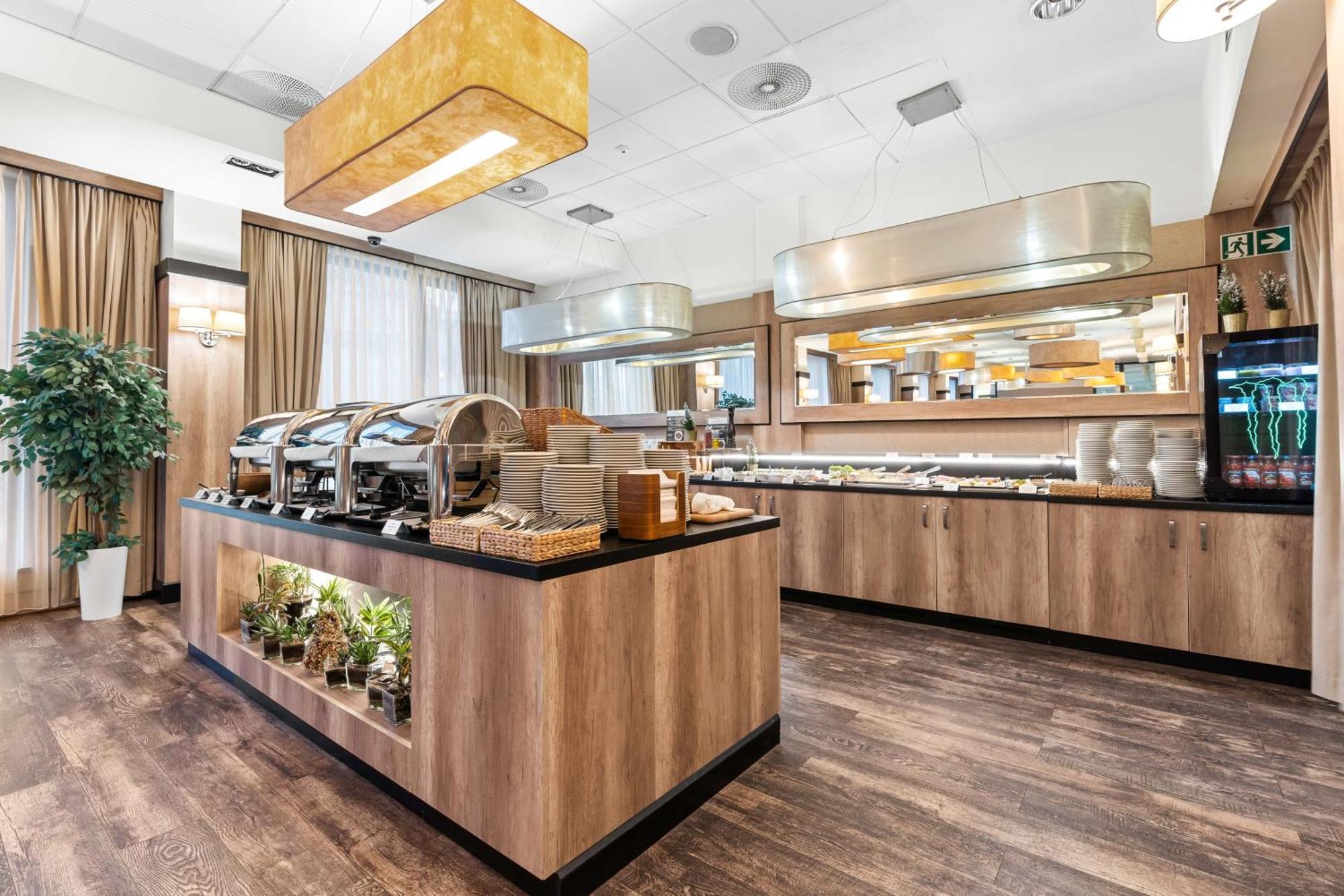 Park Hotel Diament Breslavia Exterior foto